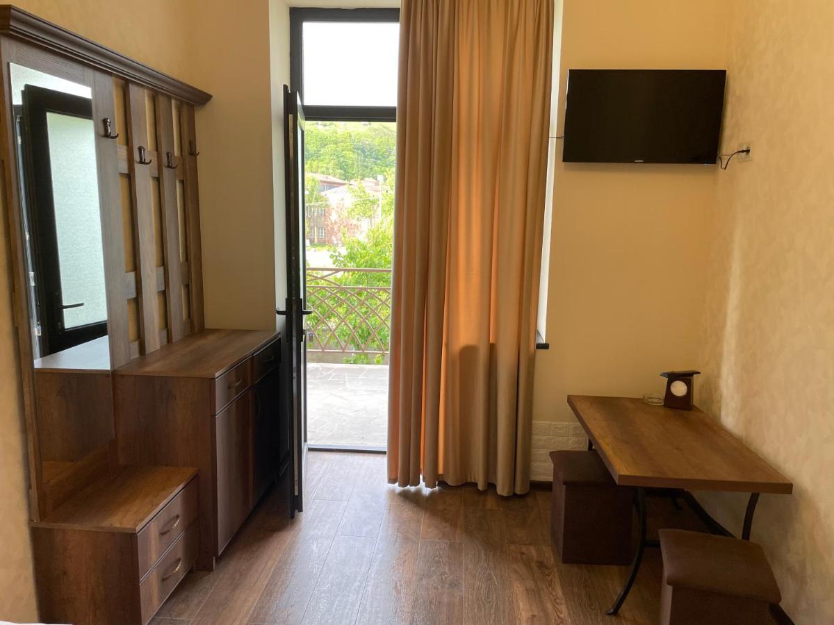 Yolyans Hotel 戈里斯 外观 照片