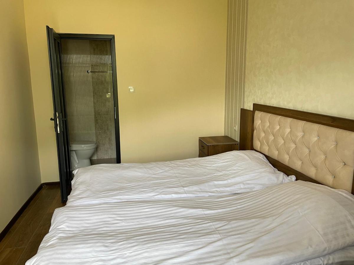 Yolyans Hotel 戈里斯 外观 照片