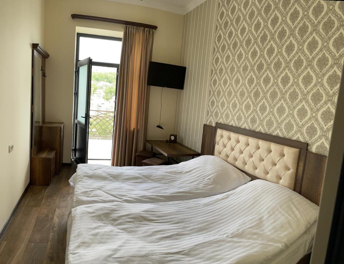 Yolyans Hotel 戈里斯 外观 照片